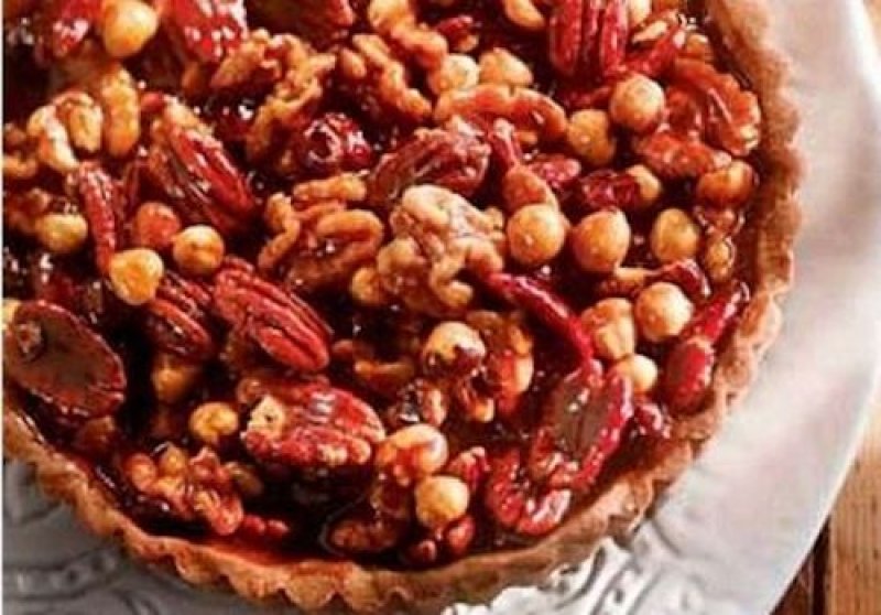 Tarte au caramel et aux trois noix